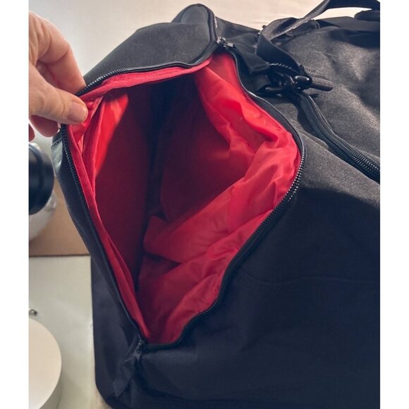 Large Black Duffel Bag Royal Distributing Adjustable Strap Zipper Canada - Picture 14 of 16
